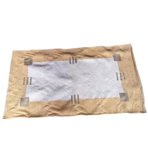 Alfombra suamtra amarilla y blanca